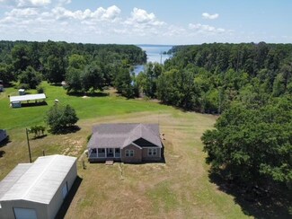 181 Pr 8573, Broaddus, TX 75929