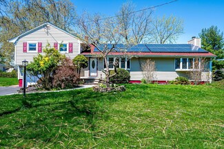 522 Willow Ave, Piscataway, NJ 08854