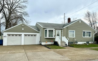2605 Lincoln St, Highland, IN 46322