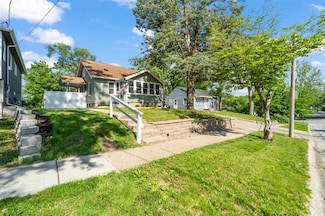 1516 57th Place, Des Moines, IA 50311