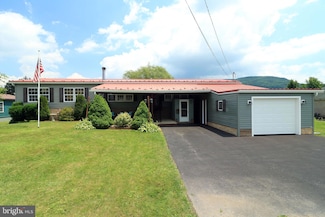 216 Kennedy Ave, Mill Hall, PA 17751