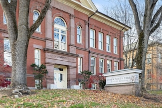 35 New South St Unit 307, Northampton, MA 01060