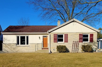 7449 N Mohawk Rd, Milwaukee, WI 53217