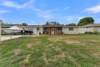 2745 Cambridge Rd, Lake Worth, FL 33462