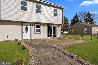 537 W County Line Rd, Hatboro, PA 19040