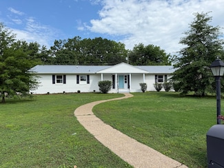 4201 Forest Plaza Dr, Hixson, TN 37343