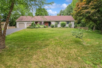 32 Carriage Dr, Burlington, CT 06013