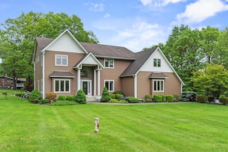 115 Moffat Rd, Washingtonville, NY 10992