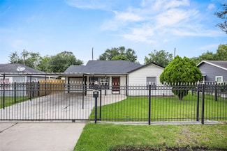 5419 Firefly St, Houston, TX 77017