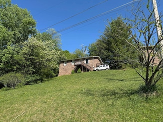1208 Skelton Bluff Rd, Kingsport, TN 37660