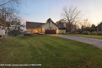 4.5 Locust Ln, Lansing, MI 48911