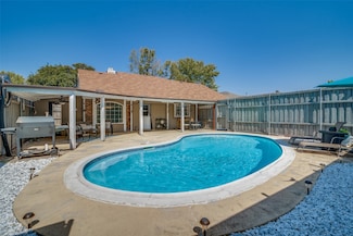 7502 Atlantic Dr, Rowlett, TX 75088