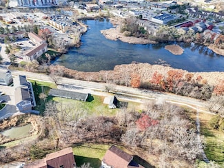 660 Flint Rd, Brighton, MI 48116