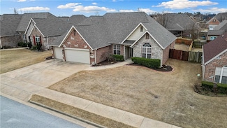 1722 Berkeley Ave, Rogers, AR 72758