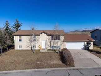 114 Freedom Dr, Evanston, WY 82930