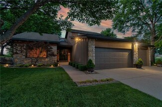 706 NE Burning Tree St, Lees Summit, MO 64064