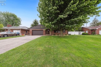 2730 Eastvale Ave, Oregon, OH 43616