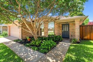 2801 Laurel Oaks Dr, Garland, TX 75044