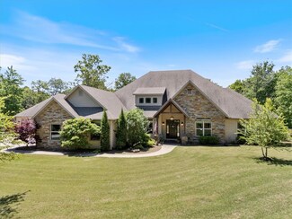 2870 Adams Rd, Fayetteville, AR 72704