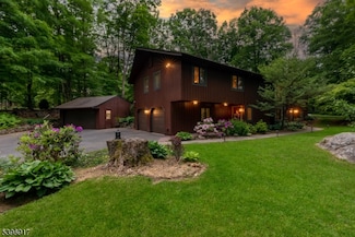 24 Church Rd, Hackettstown, NJ 07840