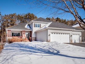 812 Henslow Ave N, Saint Paul, MN 55128