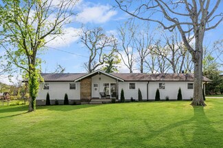 170 Lakeside Park Dr, Hendersonville, TN 37075