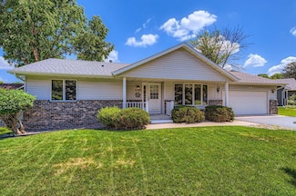 6780 Upper 28th St N, Saint Paul, MN 55128