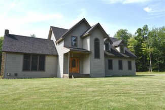 121 Mossy Grove Rd, Vergennes, VT 05491