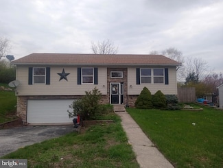 923 Oak Dr, Pottstown, PA 19464
