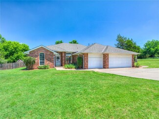 909 Woodbrook Blvd, Purcell, OK 73080