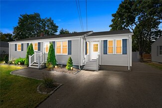 91 Crystal Dr, Warwick, RI 02889