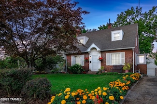 418 S 32nd Ave, Yakima, WA 98902