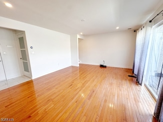466 Pompton Ave Unit D, Cedar Grove, NJ 07009