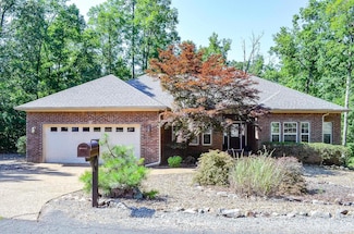 10 Sacedon Way, Hot Springs Village, AR 71909