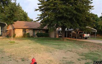 1417 Indian Dam Rd, Lahoma, OK 73754
