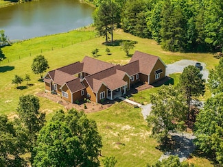 1116 Runaway Rd, Nathalie, VA 24577
