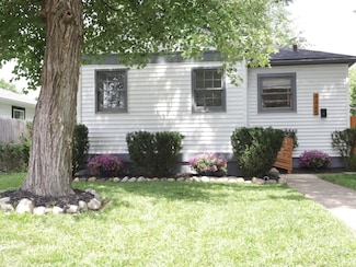 4445 Kingsley Dr, Indianapolis, IN 46205