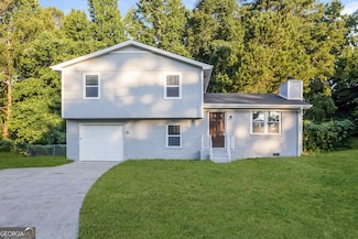 8365 Gledstone Way, Fairburn, GA 30213