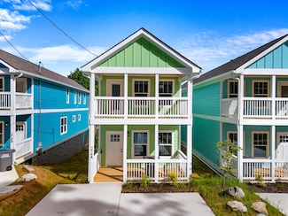 274 W Main St, Dandridge, TN 37725