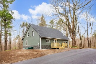 327 Quaker Ridge Rd, Casco, ME 04015