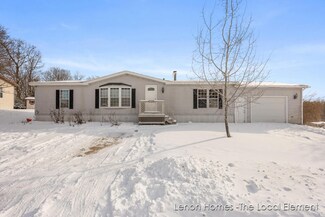 7330 Willowwood Dr NE, Belmont, MI 49306