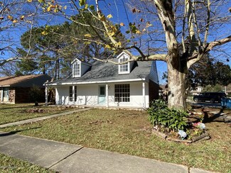 100 Pamela Dr, Lafayette, LA 70506