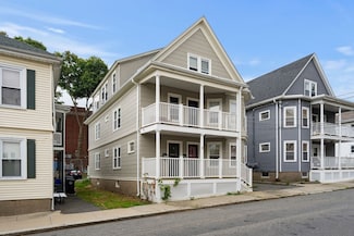 4 Chase St Unit 2, Salem, MA 01970