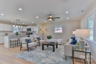 3617 12th Street Dr NE, Hickory, NC 28601
