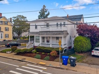 319 Main St, Warren, RI 02885