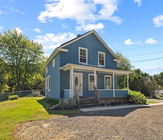 270 Gay Hill Rd, Uncasville, CT 06382