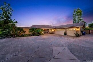1070 Vista Sierra Dr, El Cajon, CA 92019