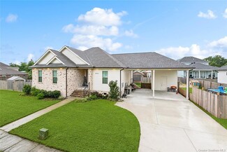 8344 Prince Dr, Chalmette, LA 70043