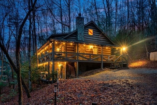 421 Weeks Creek Rd, Blue Ridge, GA 30513