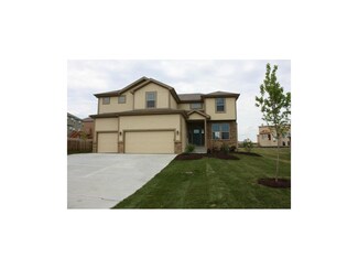 898 Clearview Dr, Lansing, KS 66043
